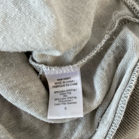 Free People Movement Top With Hood Size S - Picture 3 of 3